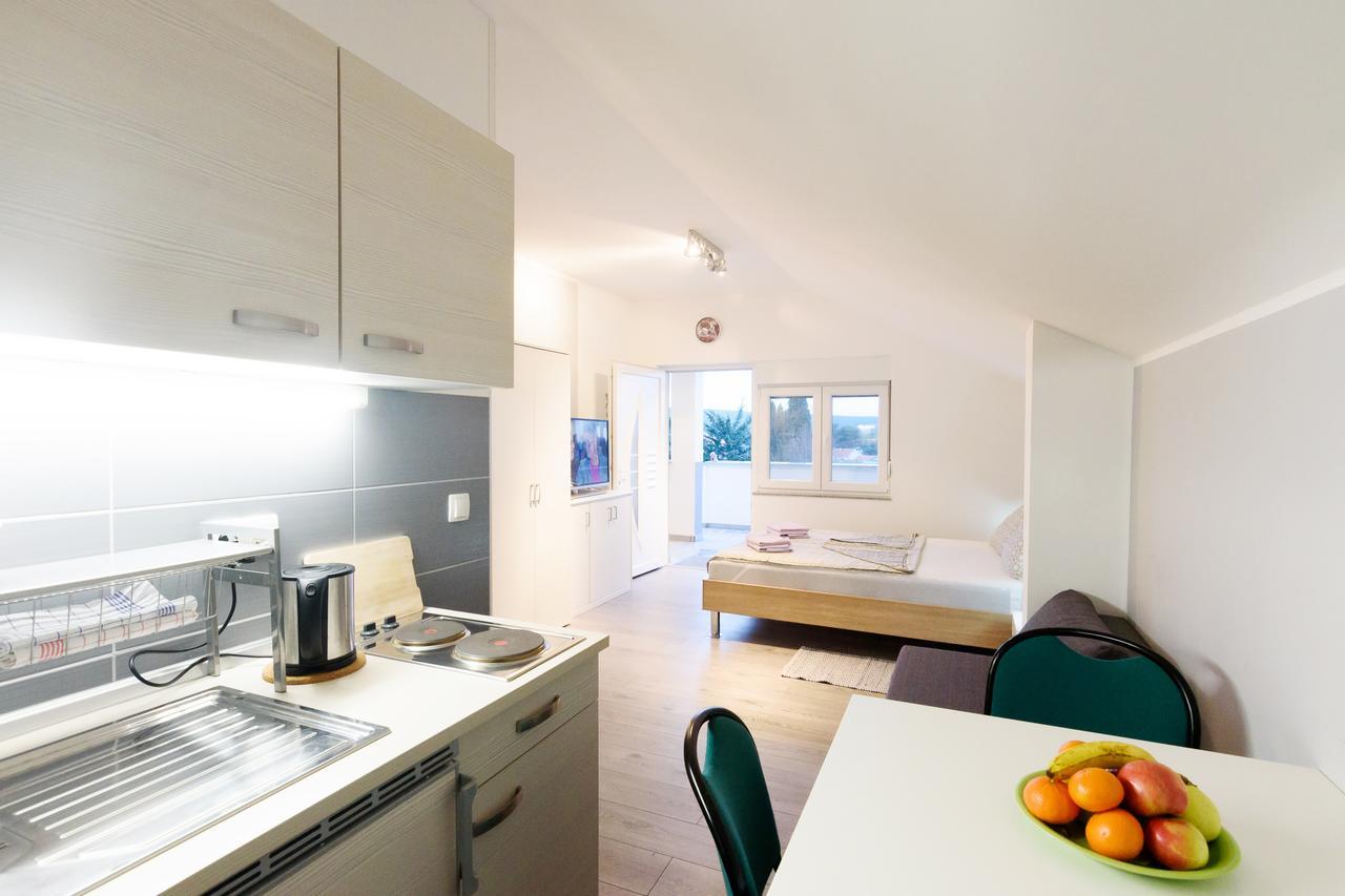 Apartmani Orhideja غورني كارين المظهر الخارجي الصورة