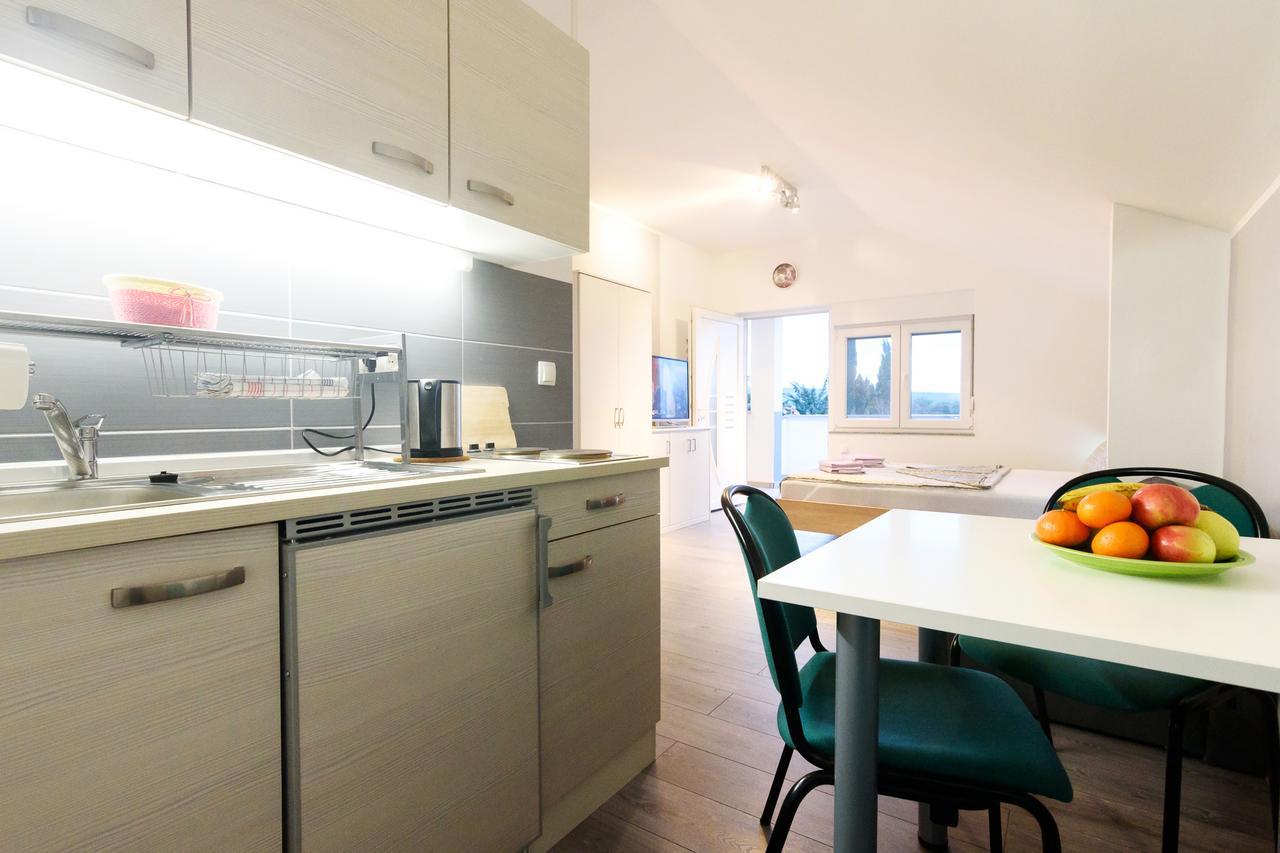 Apartmani Orhideja غورني كارين المظهر الخارجي الصورة